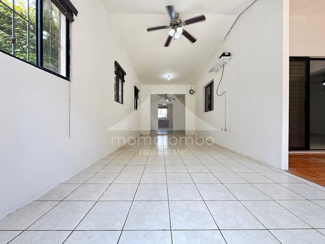 Casa en Venta &amp; Renta Las Colinas, Managua