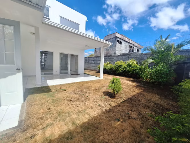 Casa en Venta/Primer entrada Las colinas 