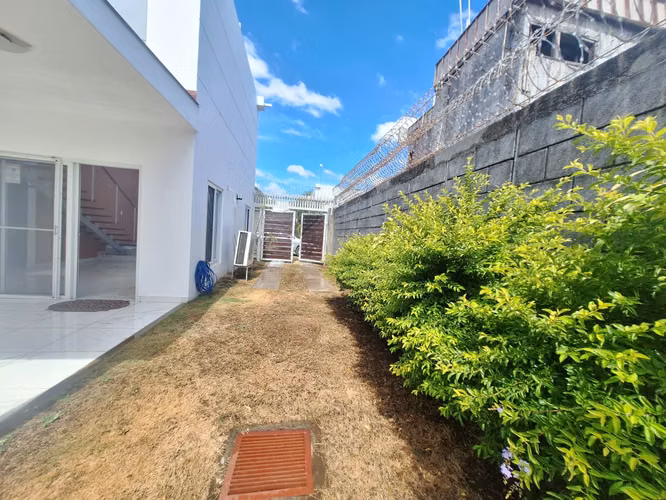 Casa en Venta/Primer entrada Las colinas 