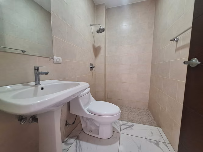 Casa en Venta/Primer entrada Las colinas 