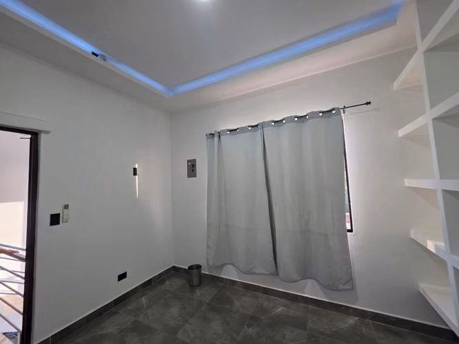 ¡EXCELENTE CASA EN RENTA! Ideal para Vivienda u Oficina  Km 8.5 Carretera a Masaya  - Imagen 12