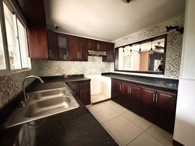 CASA EN VENTA CERCA DEL COLEGIO ALEMÁN | URBANIZACIÓN CAROLINA CARRETERA SUR  - Imagen 6