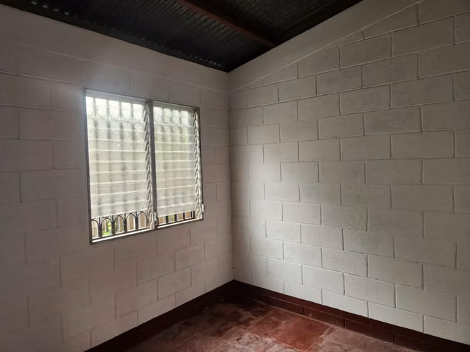 FP- Vendo casa en Residencial Santa Eduviges 