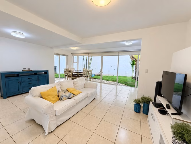  CASA AMUEBLADA EN RENTA – LAS COLINAS - Imagen 2