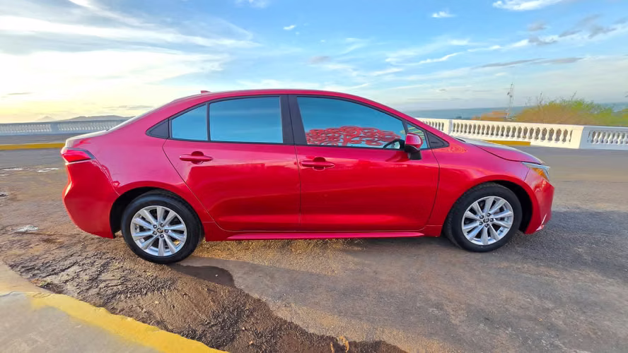HERMOSO TOYOTA COROLLA 2021 - Imagen 3