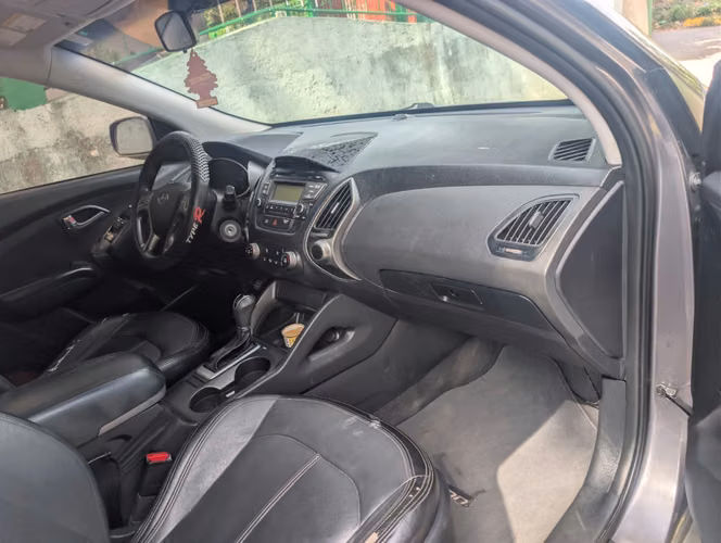 Hyundai Tucson Automática full extras año 2015 - Imagen 5