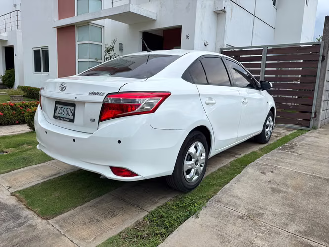 Toyota Yaris 2016