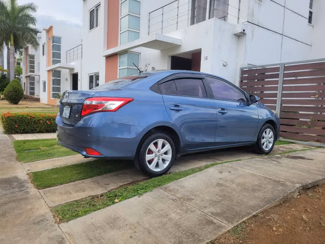 Toyota Yaris 2015