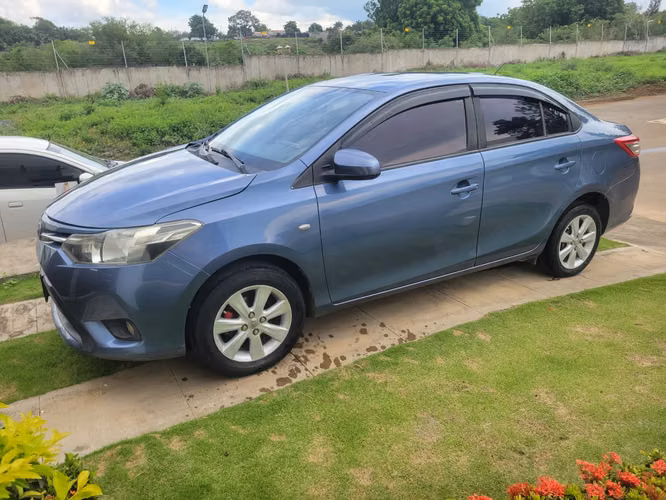 Toyota Yaris 2015