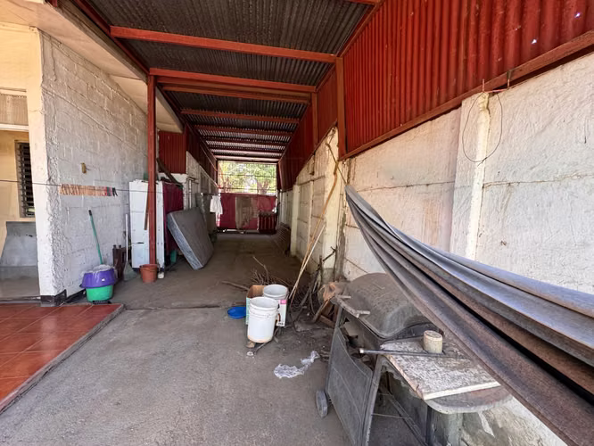 CASA EN VENTA CON POTENCIAL COMERCIAL – BARRIO BERTHA DÍAZ, MANAGUA - Imagen 13