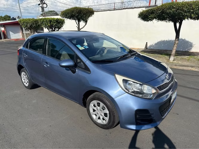 Kia Rio NACIONAL  //  2016