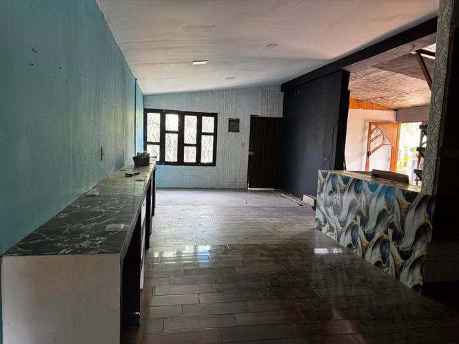 SE RENTA ESPACIO PARA OFICINA/ TIENDA/ SALON/ NEGOCIO
