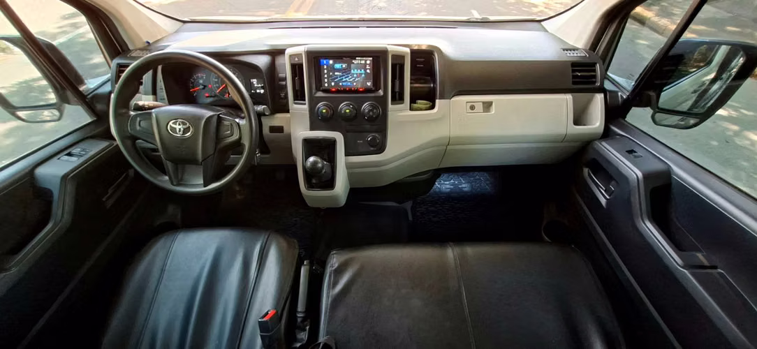 TOYOTA HI-ACE 16 PASAJEROS  - Imagen 4