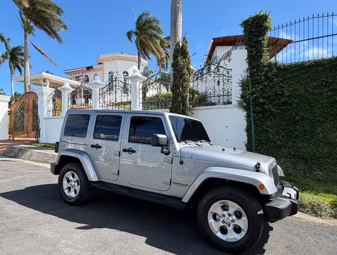 JEEP SAHARA 2014 TRANSMISIÓN MECÁNICA 4×4