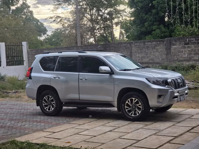 Toyota Land Cruiser Prado 2015 Automática 