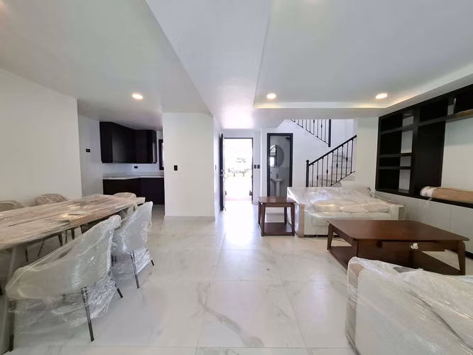 GG -  Venta, remodelada casa en El Cortijo de Sierra  - Imagen 4