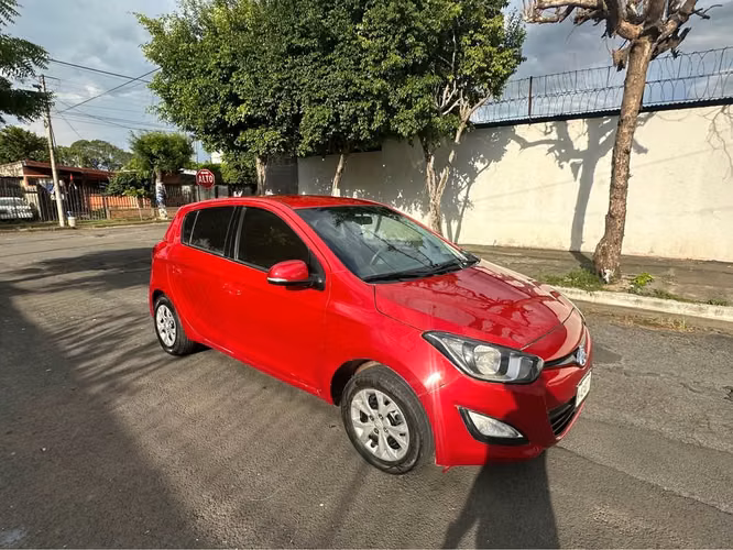 Hyundai i-20  // Año : 2015 - Imagen 7