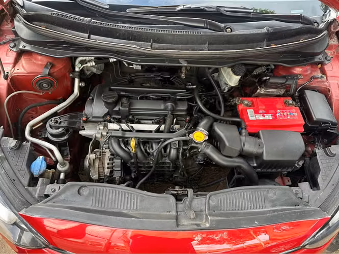 Hyundai i-20  // Año : 2015 - Imagen 4