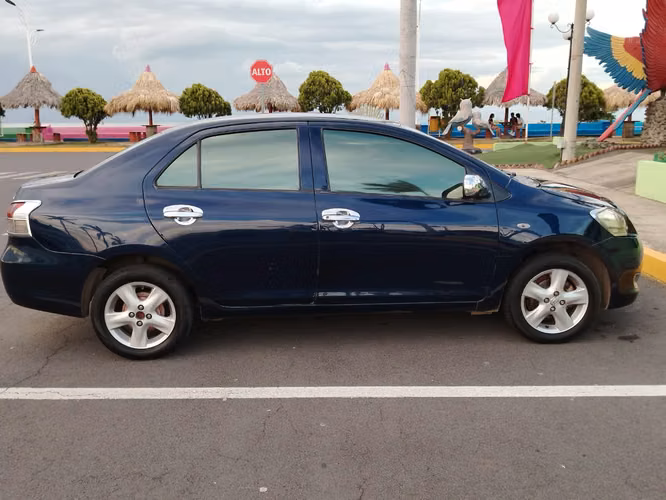 Toyota Yaris Azul - Imagen 15