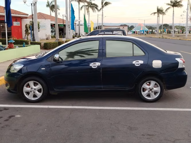 Toyota Yaris Azul - Imagen 10