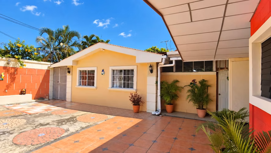 EM-Casa con Apartamento incluido en Venta, Comarca El Raizón km 20.5 Carretera Masaya  - Imagen 3