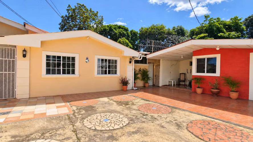 EM-Casa con Apartamento incluido en Venta, Comarca El Raizón km 20.5 Carretera Masaya  - Imagen 2