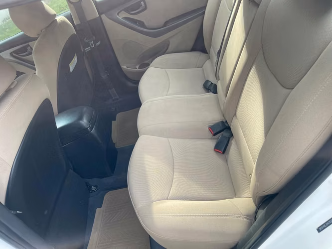 Se vende carro hyundai Elantra 2016  $11,300 negociable, Documentación en regla  - Imagen 4