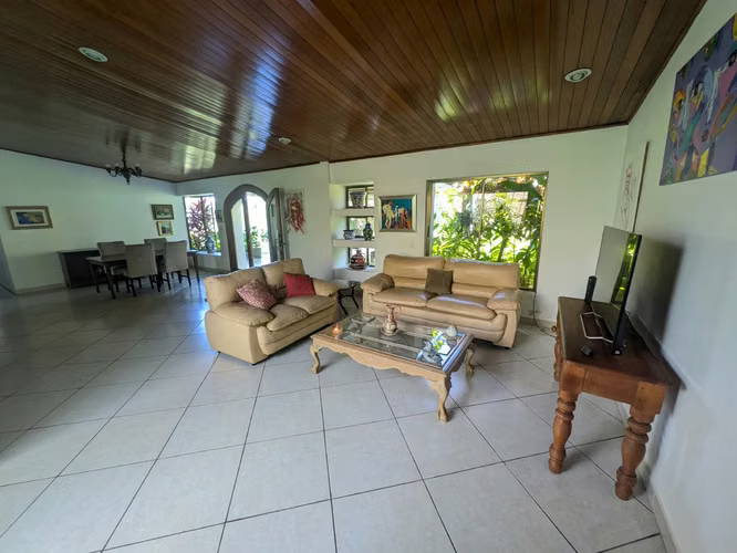 Renta en las colinas ideal para vivienda u oficina  - Imagen 19