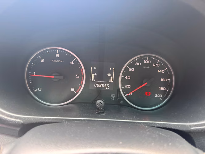 Mitsubishi L200 2017 Diesel 4x4 | Solo 88,555 km | Excelente Estado - Imagen 5