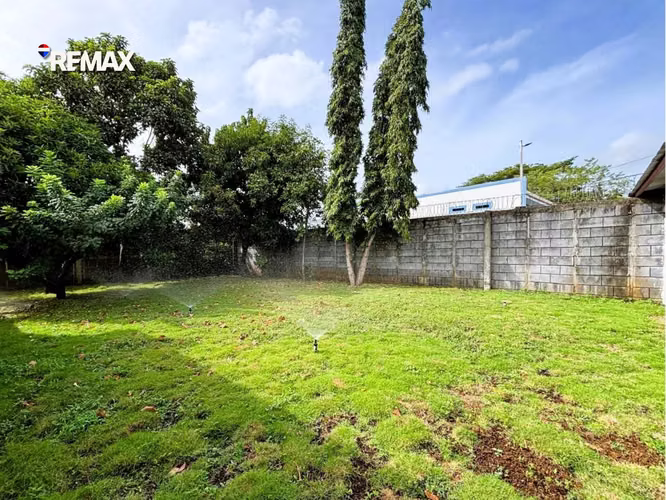 Amplia Casa en Colinas de Santa Cruz - Imagen 17