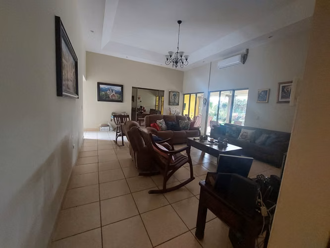 Se vende Hermosa casa en Las Colinas - Imagen 6