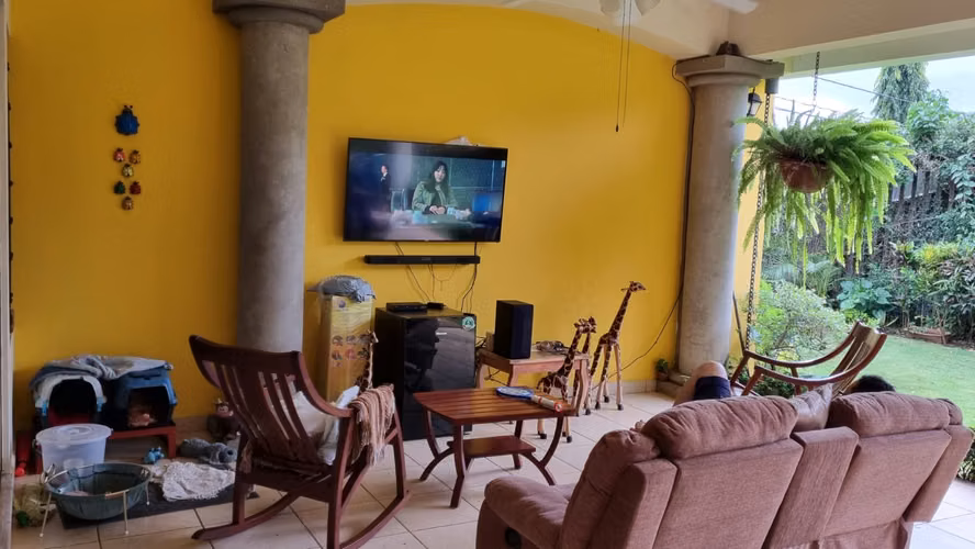 Se vende Hermosa casa en Las Colinas - Imagen 11