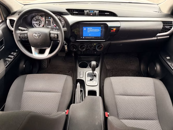 TOYOTA HILUX AUTOMÁTICA 