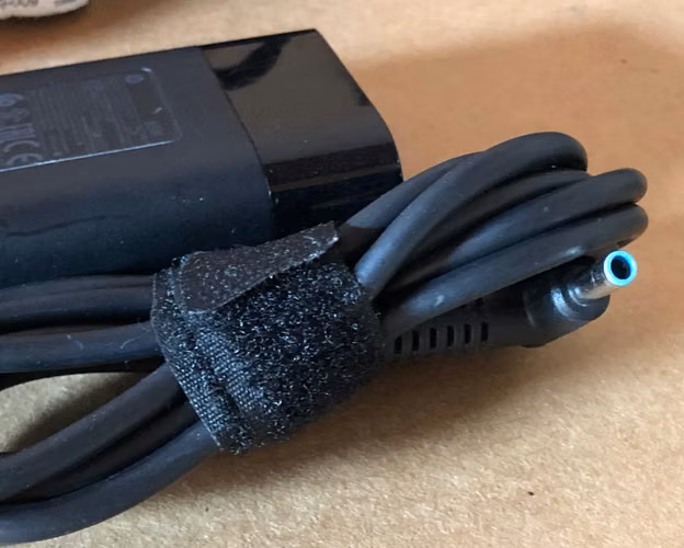Cargador Original para Laptops HP punta Azul - Imagen 3