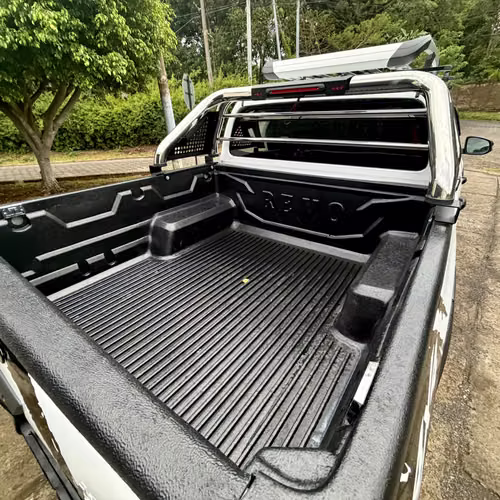 Toyota Hilux 2024  Transmisión Manual 4x4