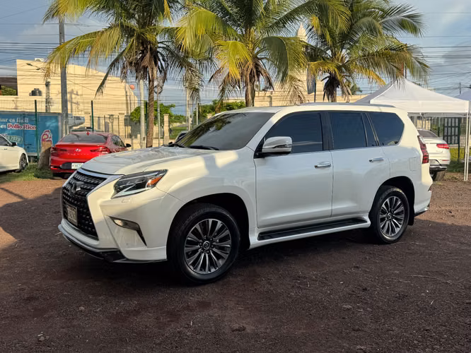 Lexus Gx 460 Luxury edition año 2020  - Imagen 2