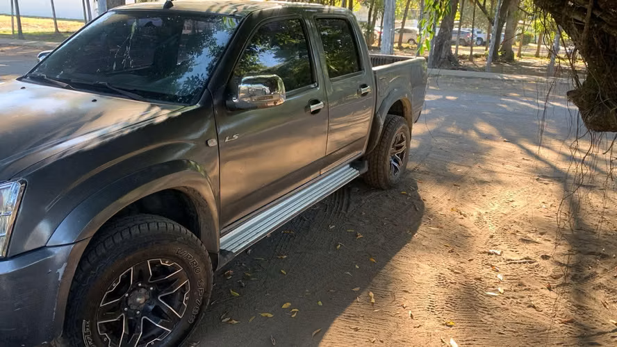 Vendo Camioneta Isuzu / Negociable