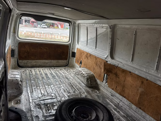 Toyota Hiace 2016 unicornio dueño - Imagen 8