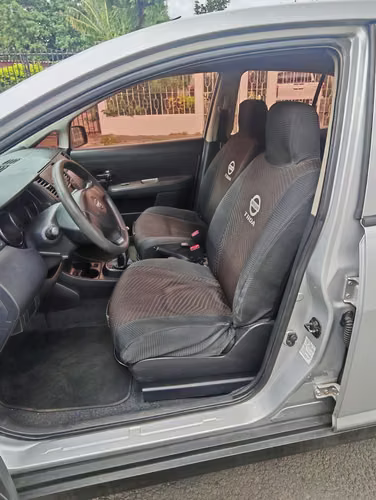 Nissan Tiida Mecánico año 2016 chequeos en Grupo Q  - Imagen 7