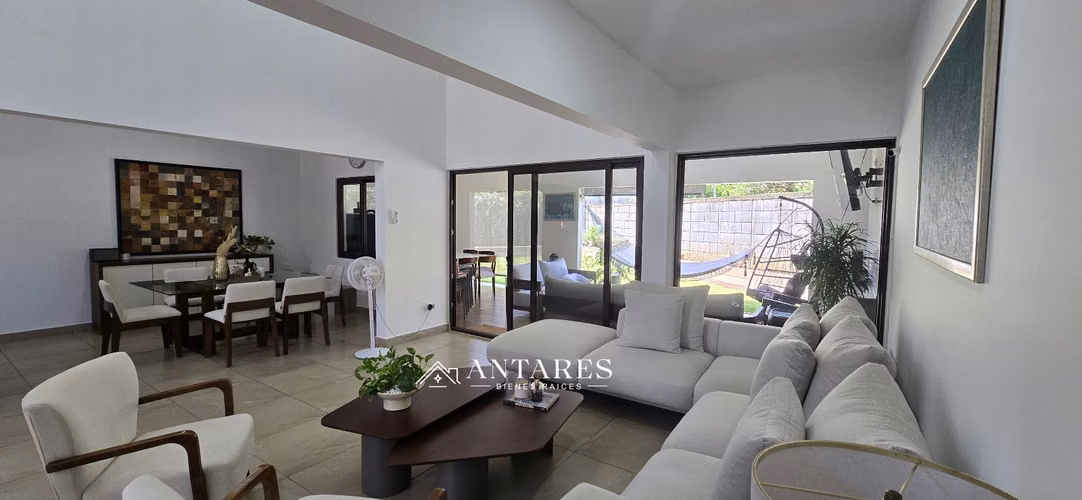 Moderna Casa en Condominio Privado - Imagen 2