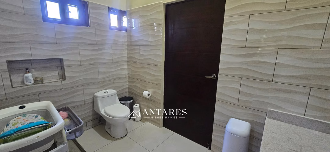 Moderna Casa en Condominio Privado - Imagen 13