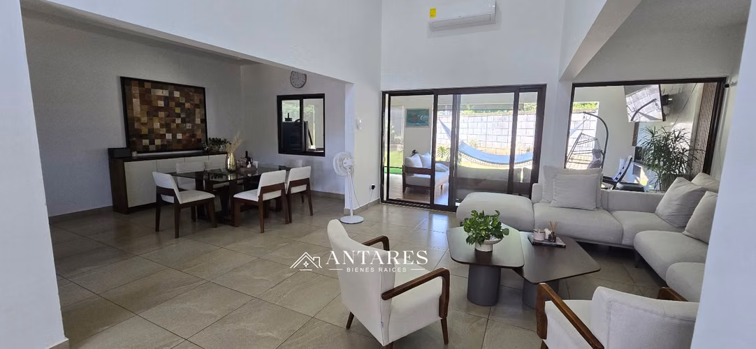 Moderna Casa en Condominio Privado - Imagen 4