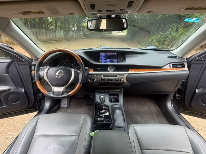Lexus ES 300h 2013