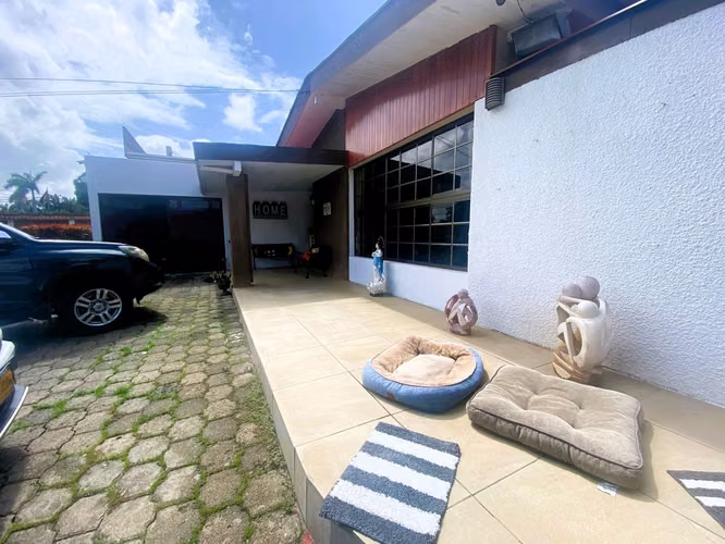 Venta de Casa en Las Colinas 