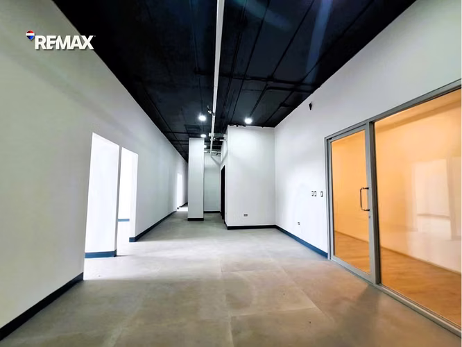 Oficinas en Renta en Las Cumbres - Imagen 2