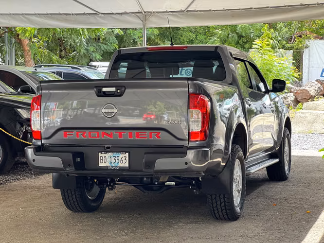 NISSAN NP300 FRONTIER XE AÑO 2025 - Imagen 4