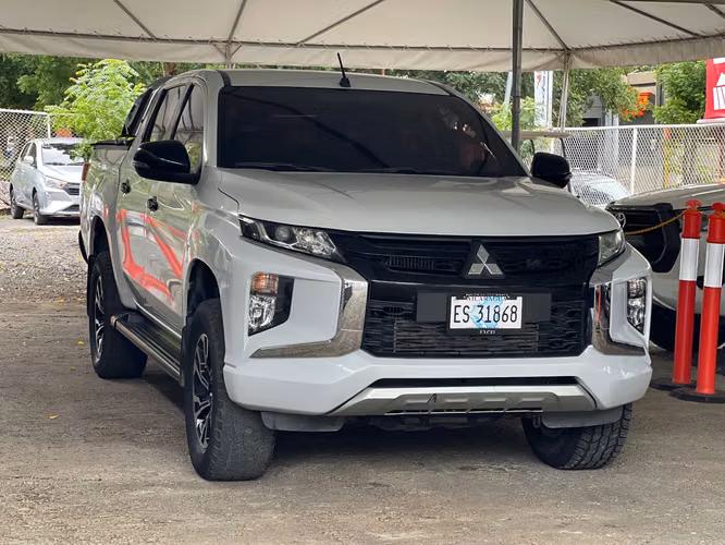 MITSUBISHI L200 SPORTERO AÑO 2024 - Imagen 2