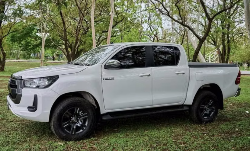 Alquiler Toyota Hilux 