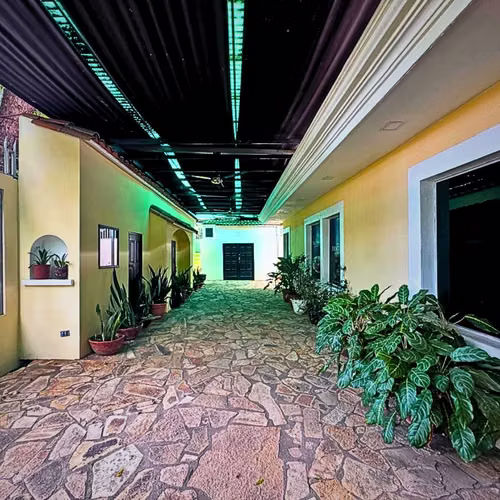 Venta de Local en Planes de Altamira 