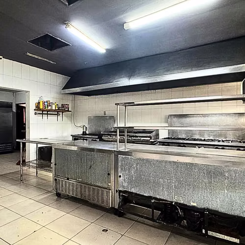 Venta de Local en Planes de Altamira 